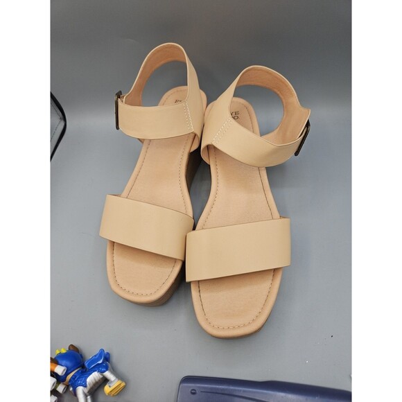 Frye And CO SZ 11 Lylah Wedge Sandal Tan - Picture 2 of 10